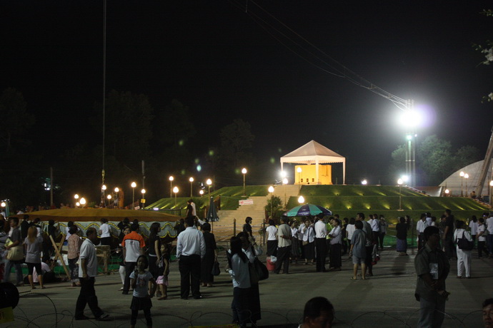 เชิญชม ทัศนียภาพ เมรุ งานพระราชทานเพลิงศพ และ นิทรรศการ ธรรมะองค์หลวงตามหาบัว ญาณสัมปันโน เชิญชม ทัศนียภาพ เมรุ งานพระราชทานเพลิงศพ และ นิทรรศการ ธรรมะองค์หลวงตามหาบัว ญาณสัมปันโน
